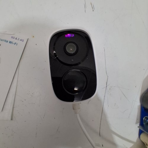 WIRELESS BATTERY POWER OUTDOOR DUAL-BAND WI-FI CAMERA WITH UP TO 2K UHD RECORDING - WHITE/BLACK (MODEL: CB54W) image 2