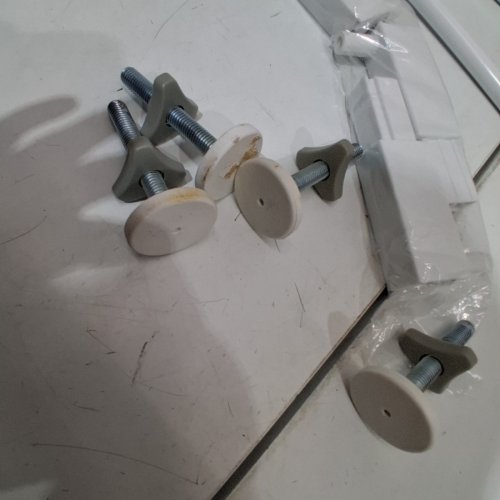 SAFTEY 1ST AUTO CLOSE WALK THROUGH BABY SAFETY GATE - WHITE - (MODEL: GA099CWHO1ZY) image 4