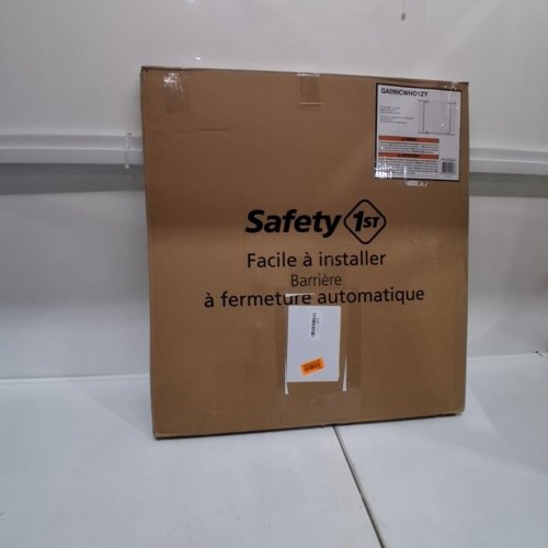 SAFTEY 1ST AUTO CLOSE WALK THROUGH BABY SAFETY GATE - WHITE - (MODEL: GA099CWHO1ZY) image 7