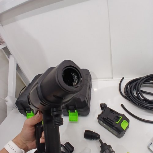 YKYI 6-IN-1 CORDLESS PRESSURE WASHER - 3GPM 1200PSI - BLACK/GREEN image 4