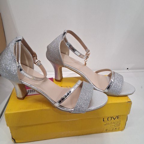 WOMEN'S GLITTER HEELED SANDALS - SIZE 6 (37) - SILVER image 2