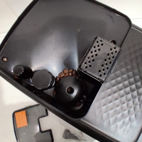 PHILIPS 2200 SERIES FULLY AUTOMATIC ESPRESSO MACHINE CLASSIC MILK FROTHER - BLACK - (MODEL: EP2220/14) image 6