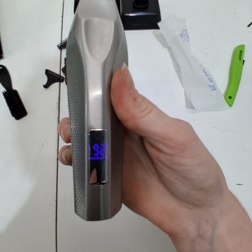 KEMEI RECHARGABLE ELECTRIC HAIR TRIMMER - 9000 RPM, 2000 MAH, 5 V - SILVER (MODEL: KM-3023-702) image 2