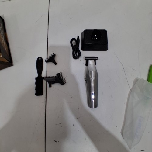 KEMEI RECHARGABLE ELECTRIC HAIR TRIMMER - 9000 RPM, 2000 MAH, 5 V - SILVER (MODEL: KM-3023-702) image 4