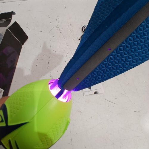 DECOPY RECHARGEABLE VIBRATION COLOR-CHANGING FOOTBALL - GREEN/BLUE image 2