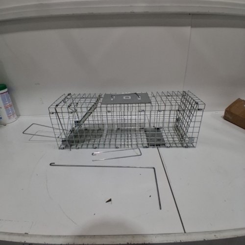 VEVOR HUMANE GALVANIZED IRON ANIMAL TRAP - 24" X 8" X 8" - SILVER (MODEL: LB-18) image 2