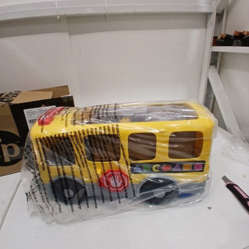 FISHER-PRICE LITTLE PEOPLE BIG MUSICAL YELLOW SCHOOL BUS - YELLOW (MODEL: JBD69) image 3