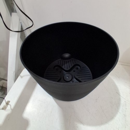 ROOM ESSENTIALS INDOOR/OUTDOOR SELF WATERING PLASTIC PLANTER POT - 12" - BLACK image 3