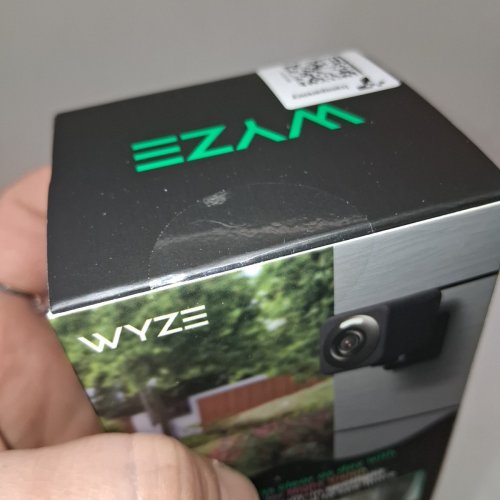 WYZE WIFI SECURITY CAMERA WITH COLOUR NIGHT VISION - 2.5 K - BLACK (MODEL: WYZEC4BKX2) image 2