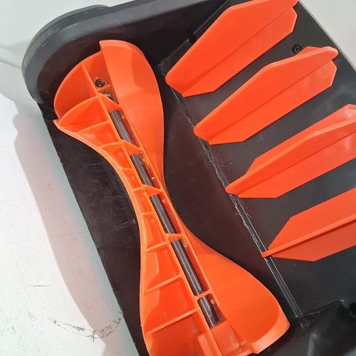 VOLTASK CORDLESS ELECTRIC SNOW SHOVEL WITH 1 BATTERY AND CHARGER - 13" - 24V - BLACK/ORANGE (MODEL: SS-20B) image 6