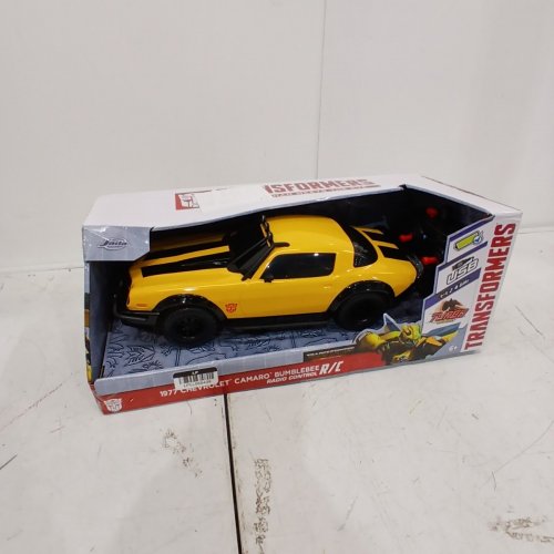 JADA TRANSFORMERS RADIO CONTROL 1977 CHEVROLET CAMARO BUMBLEBEE TOY CAR - 1:16 - YELLOW image 2