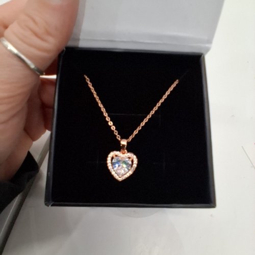WOMENS CATE & CHLOE HEART PENDANT NECKLACE - 16-18" LENGTH - ROSE GOLD (STYLE: CCGM10016NK) image 3