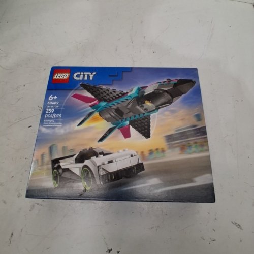 259PC LEGO CITY: JET VS CAR (MODEL: 60489) image 2