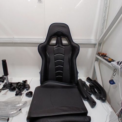 YAHEETECH GAMING CHAIR WITH WITH MASSAGE LUMBAR SUPPORT - BLACK (MODEL: 616328) image 5