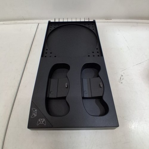 MENEEA XBOX SERIES X COOLING AND CHARGING STAND - BLACK (MODEL: PG-XBX013) image 2