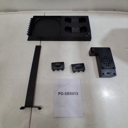 MENEEA XBOX SERIES X COOLING AND CHARGING STAND - BLACK (MODEL: PG-XBX013) image 4