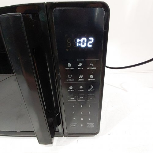 CHEFMAN COUNTERTOP MICROWAVE OVEN - 0.7 CU.FT. - BLACK (MODEL: RJ55-7-V2-CA) image 2