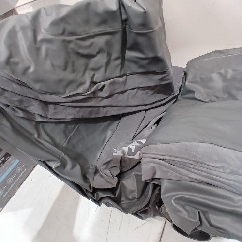 INTEX DURABEAM DELUXE COMFORT PLUSH AIR MATTRESS WITH BUILT IN ELECTRIC PUMP - QUEEN - 18"H - GREY (MODEL: AP619D) image 4