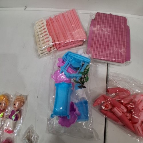 JUNWELL BUILDING BLOCK PALAYSET DOLL HOUSE WITH ACCESSORIIES - PINK/WHITE (MODEL: 462-05) image 3