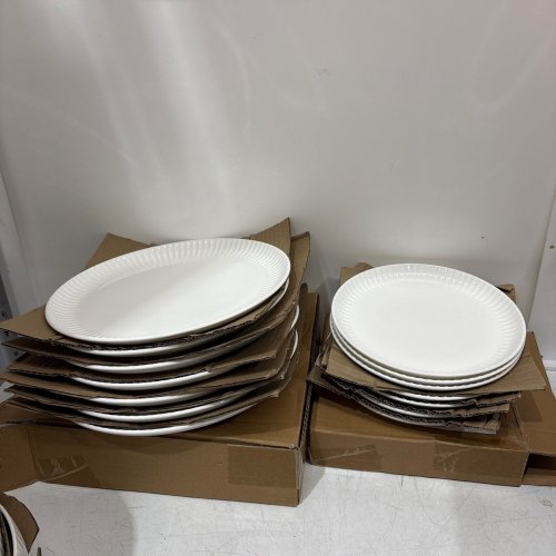 34PC MAISON NEUVE RIDGE BONE CHINA DINNERWARE SET - WHITE (MODEL: 2036823) image 2