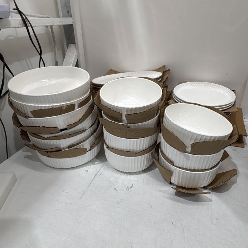 34PC MAISON NEUVE RIDGE BONE CHINA DINNERWARE SET - WHITE (MODEL: 2036823) image 3