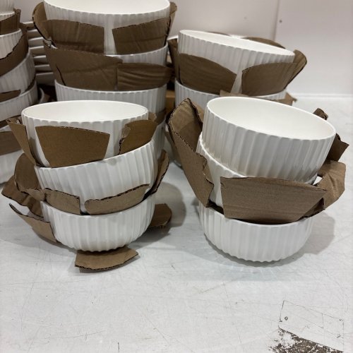 34PC MAISON NEUVE RIDGE BONE CHINA DINNERWARE SET - WHITE (MODEL: 2036823) image 6