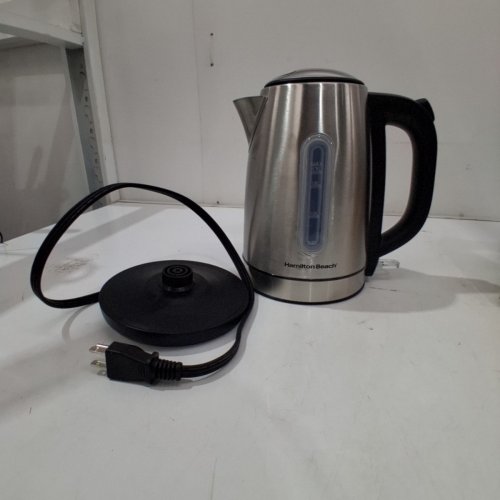 HAMILTON BEACH STAINLESS STEEL ELECTRIC KETTLE WITH LED LIGHT RING - 1.7L CAPACITY (MODEL:41037C) image 3