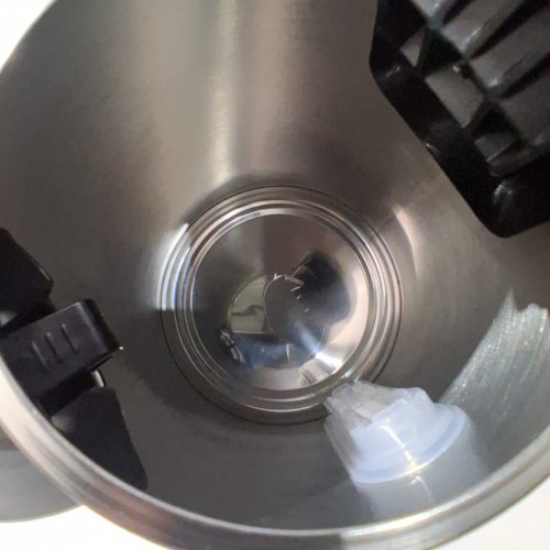 HAMILTON BEACH STAINLESS STEEL ELECTRIC KETTLE WITH LED LIGHT RING - 1.7L CAPACITY (MODEL:41037C) image 4