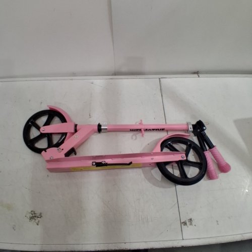 KID'S WELMOTIVE KICK SCOOTER WITH ADJUSTABLE HANDLE BARS - 220LBS MAX - PINK (MODEL: D005) image 2