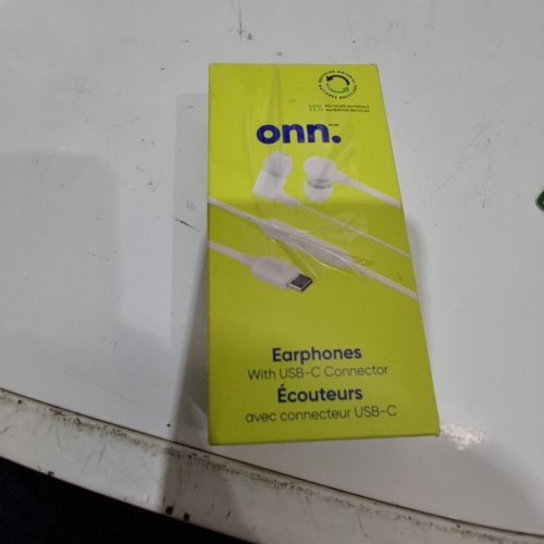 ONN. WIRED EARPHONES WITH USB-C CONNECTOR - WHITE (MODEL: AAWHT100135550) image 3