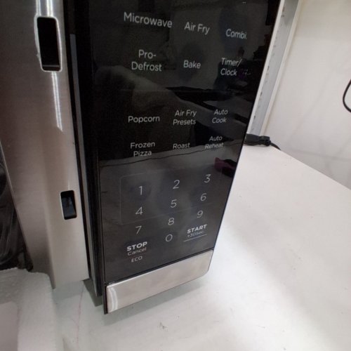 BLACK+DECKER 5-IN-1 MICROWAVE OVEN WITH AIR FRY- BLACK - (MODEL: ES9P032NA-CA) image 4