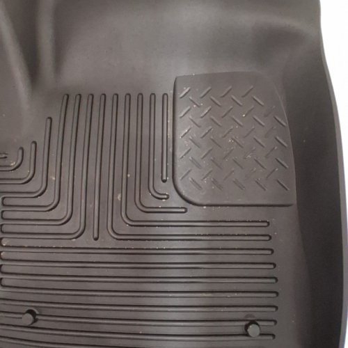 HUSKY LINERS - 13211 FITS 2019-20 CHEVROLET SILVERADO 1500 CREW CAB, 2019-20 GMC SIERRA 1500 CREW CAB - NEW BODY WEATHERBEATER FRONT FLOOR MATS BLACK image 3