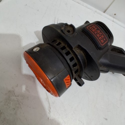 BLACK+DECKER STRING TRIMMER/EDGER *TOOL ONLY* - 10" - BLACK/ORANGE (MODEL: LST201) image 4