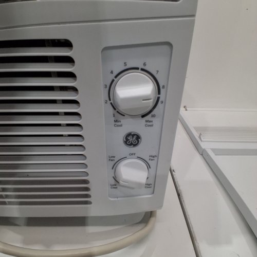GE APPLIANCES MECHANICAL ROOM AIR CONDITIONER FOR SMALL ROOMS - 5000BTU - 150SQ. FT. (MODEL: AWAS05BWFC) image 2