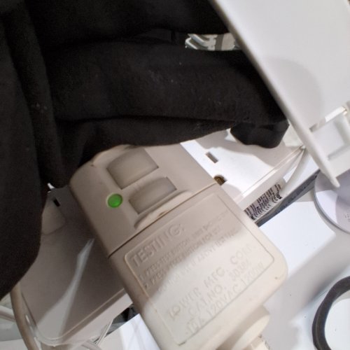 GE APPLIANCES MECHANICAL ROOM AIR CONDITIONER FOR SMALL ROOMS - 5000BTU - 150SQ. FT. (MODEL: AWAS05BWFC) image 3