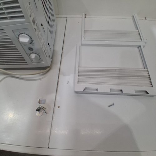 GE APPLIANCES MECHANICAL ROOM AIR CONDITIONER FOR SMALL ROOMS - 5000BTU - 150SQ. FT. (MODEL: AWAS05BWFC) image 7