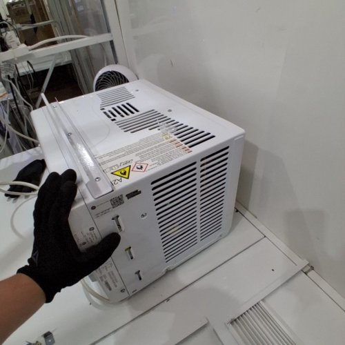 GE APPLIANCES MECHANICAL ROOM AIR CONDITIONER FOR SMALL ROOMS - 5000BTU - 150SQ. FT. (MODEL: AWAS05BWFC) image 8