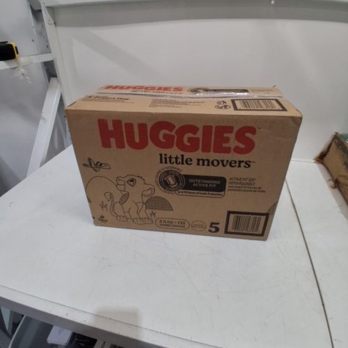 132PK HUGGIES LITTLE MOVERS DIAPERS - SIZE 5 image 3