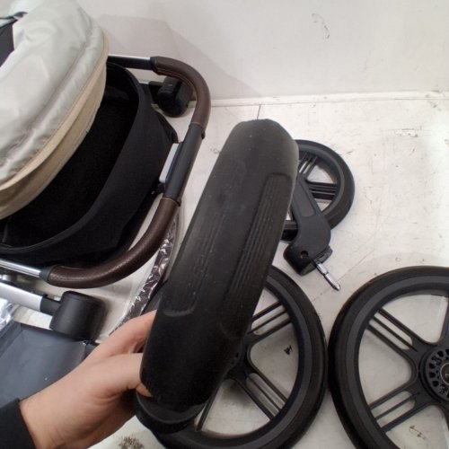 UPPABABY VISTA V3 CONVERTABLE STROLLER - NEWBORN+ - DECLAN - (MODEL: 0303-VSO-NA-DCL) image 4