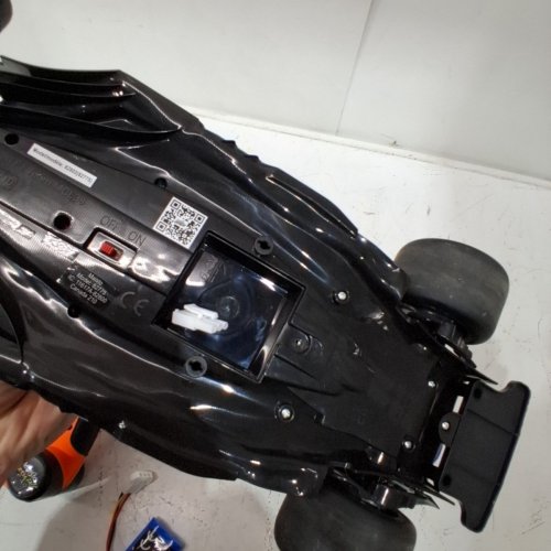 MAISTO TECH R/C FORMULA 1 CAR MCLAREN LANDO NORRIS - 1:10 SCALE - ORANGE/BLACK (MODEL:2639040) image 4