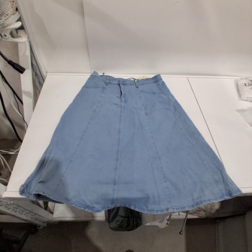 WOMEN'S AGNES ORINDA JIGHT WASIT DENIM SKIRT - 2X - LIGHT BLUE image 2