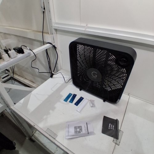 GENESIS DURABLE LIGHTWEIGHT HIGH VELOCITY FLOOR BOX FAN - 3 SETTINGS - 3.94" X 4.72" X 4.72" - BLACK (MODEL: G20BOX-BLK) image 2