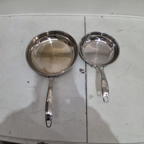 2PC AMAZON BASICS FRY PAN SET - 10"/8" - STAINLESS STEEL image 2