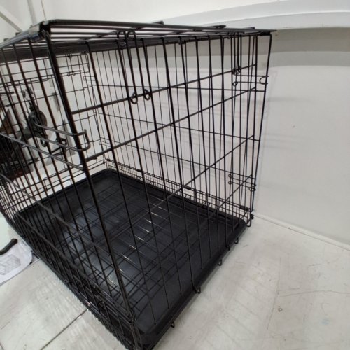 AMAZON BASICS SINGLE DOOR FOLDABLE METAL WIRE DOG CRATE WITH TRAY - 30" X 19" X 21" - BLACK (MODEL: 9001N-30A) image 5