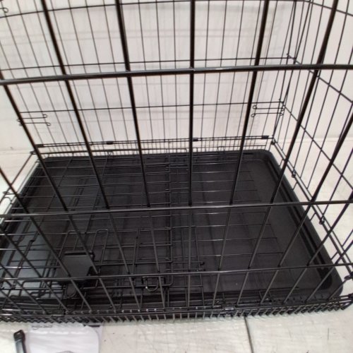 AMAZON BASICS SINGLE DOOR FOLDABLE METAL WIRE DOG CRATE WITH TRAY - 30" X 19" X 21" - BLACK (MODEL: 9001N-30A) image 6
