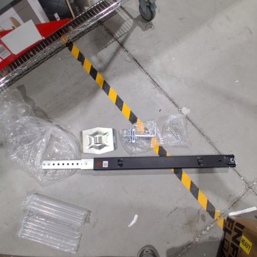 LIPPERT FOLLOW FIFTH WHEEL LANDING GEAR DROP LEG 29.5" AND SNAP PIN (MODEL: 179014) image 2