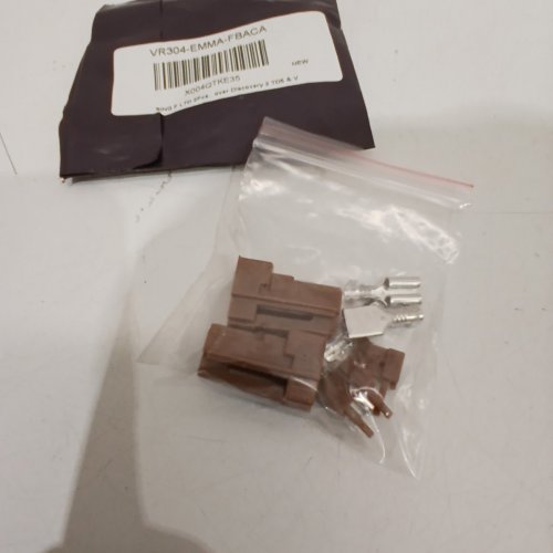 2PC AUTOMOTIVE WIRE HARNESS SOCKET CONNECTOR PLUG FOR SELECT VEHICLES INCLUDING RANGE ROVER DSICOVERY 2 - (MODEL: VR304-EMMA-FBACA) image 3
