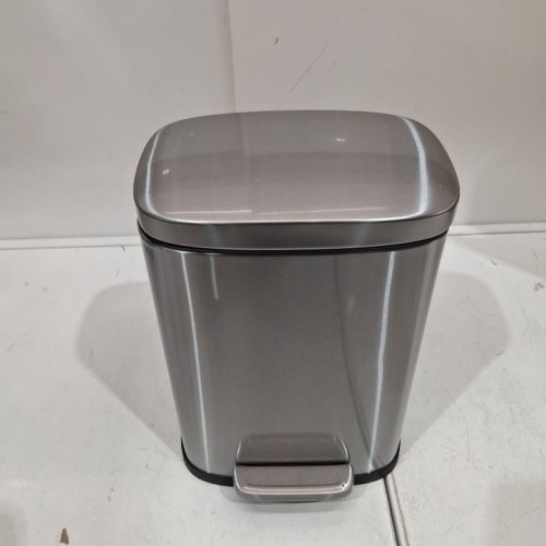 AMAZON BASICS MINI RECTANGULAR TRASH CAN WITH SOFT-CLOSE FOOT PEDAL - 5L - STAINLESS STEEL (MODEL: B07PD3YST7) image 2