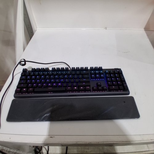 STEELSERIES APEX 5 MECHANICAL GAMING KEYBOARD – OLED SMART DISPLAY – USB PASSTHROUGH AND MEDIA CONTROLS – HYBRID GAMING SWITCHES BLUE – RGB BACKLIT (MODEL : APEX5) image 2