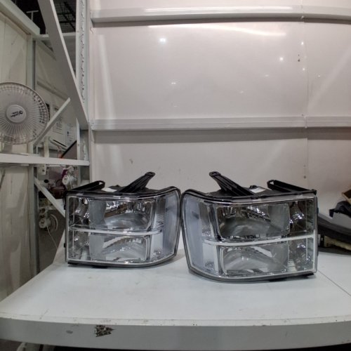 CNNELL HEADLIGHTS ASSEMBLY FOR VARIUS GMC SIERRA MODELS image 3
